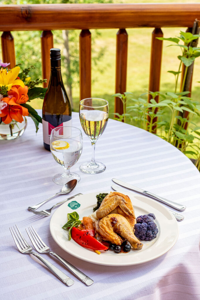 outdoor-dining-Echo-Valley-Ranch-Spa